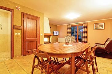 apartament  dwupoziomowy z kominkiem